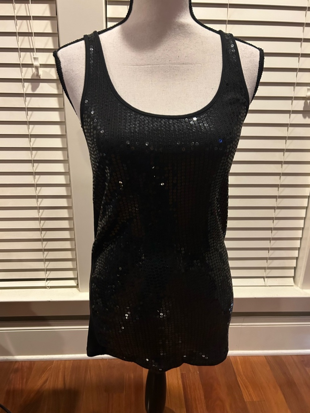 VS Tee Shop Black Sequin Scoop Neck Tank Top size L